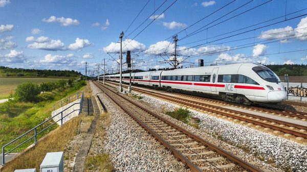 ICE3 auf Schnellfahrstrecke